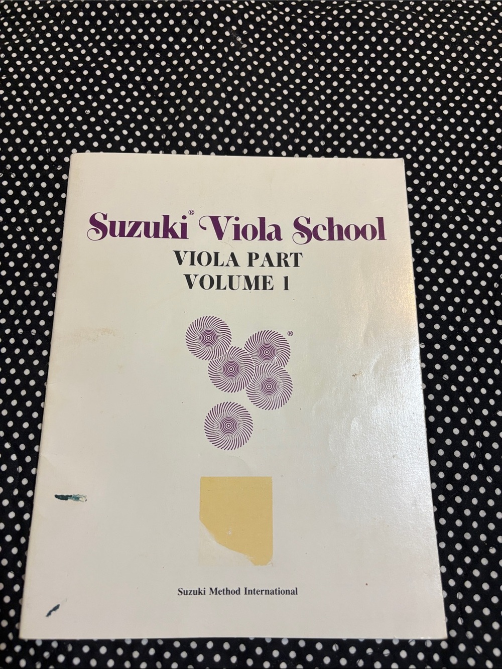 Warner Bros. Suzuki Viola School Volume 1 in White and Purple